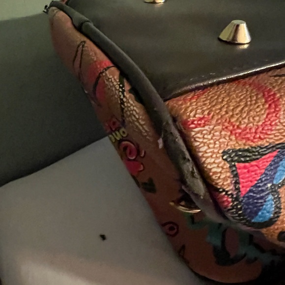 Graffiti Heart-Love print purse by Mezon Handbags - Picture 8 of 9